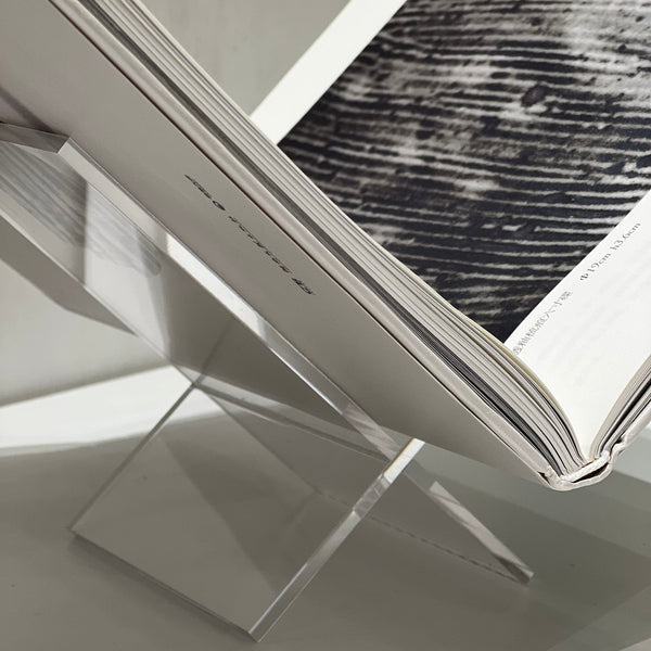 סטנד לספרים