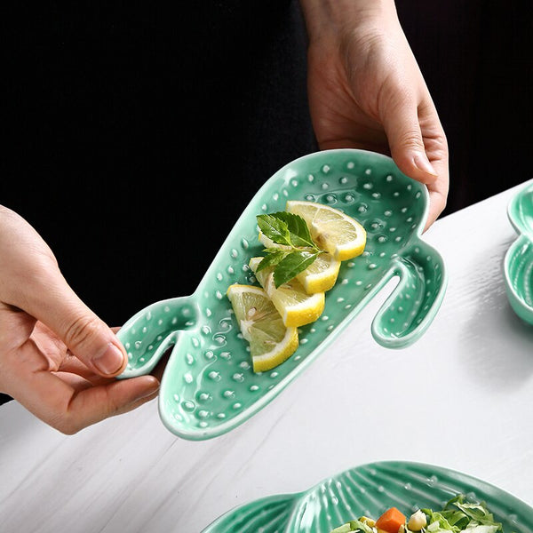 צלחות בצורת קקטוס